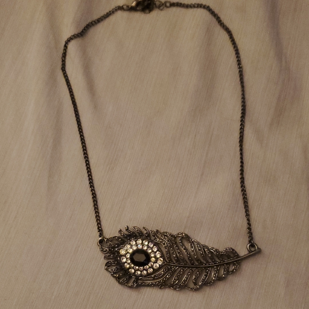 Elegant Silver Feather Necklace